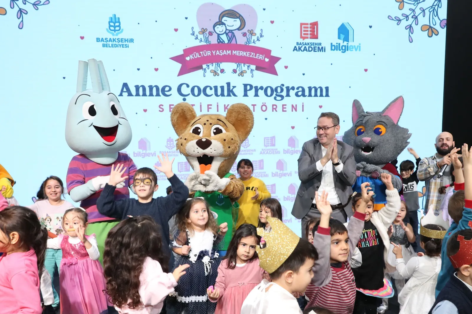 basaksehir anne cocuk merkezinde sertifika toreni gerceklestirildi 0 Vrq153Rz