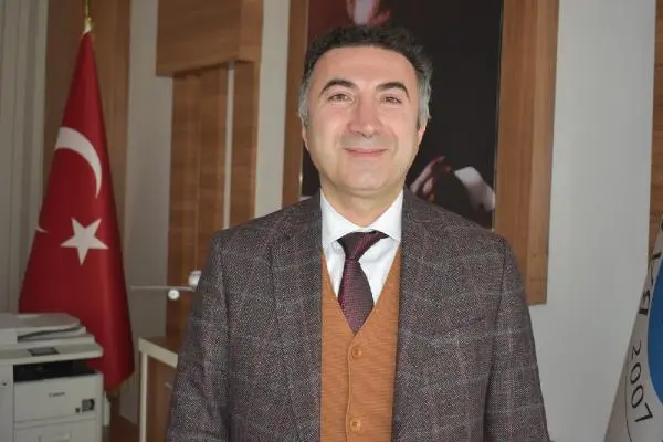 4 ogrencili bolumde 2si profesor 11 egitimci 0 yWyOJB7t