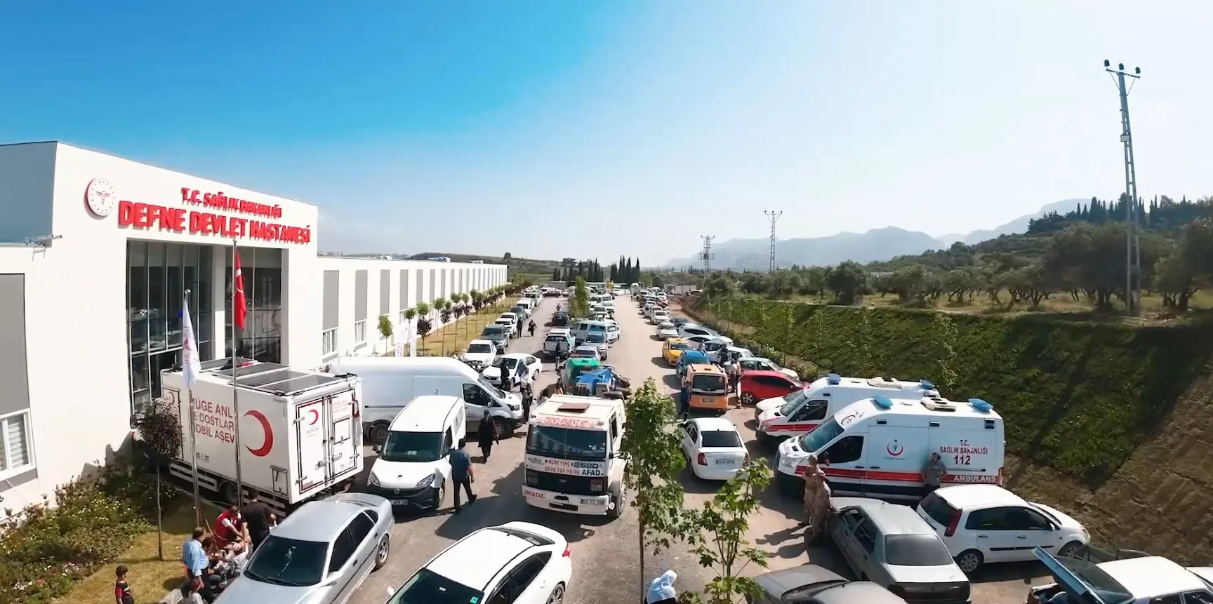 bakan kocadan defne devlet hastanesinde hastalara ziyaret 0 YEpDIAfw